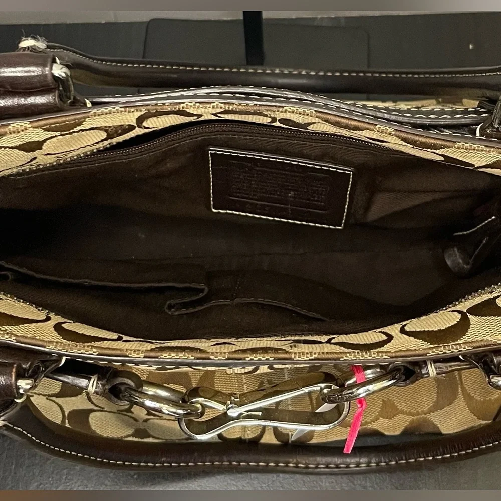 Coach Signature Hampton Carry All Tote/Shoulder Bag - Picture 3 of 7